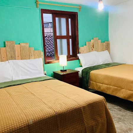 Alhambra Hotel - Сан-Кристобаль-де-Ла-Касас Экстерьер фото