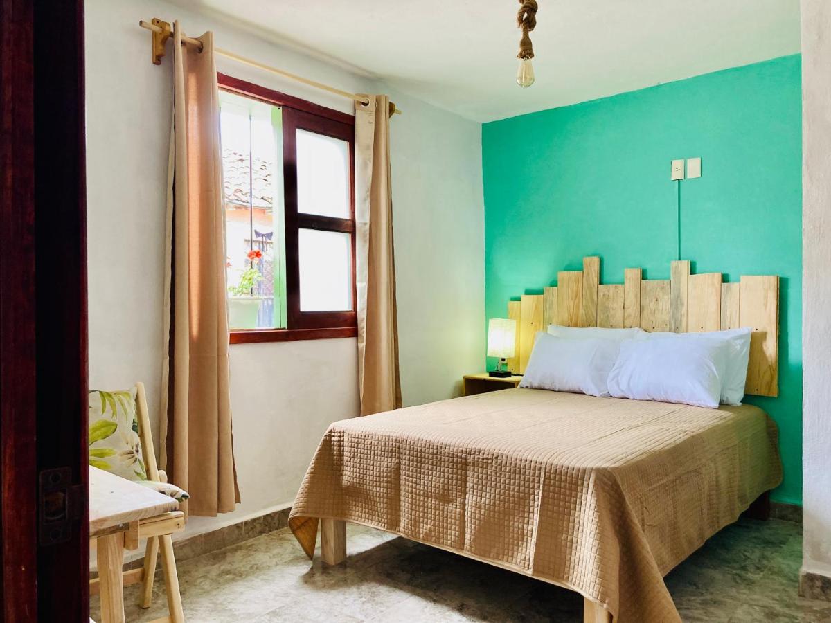 Alhambra Hotel - Сан-Кристобаль-де-Ла-Касас Экстерьер фото